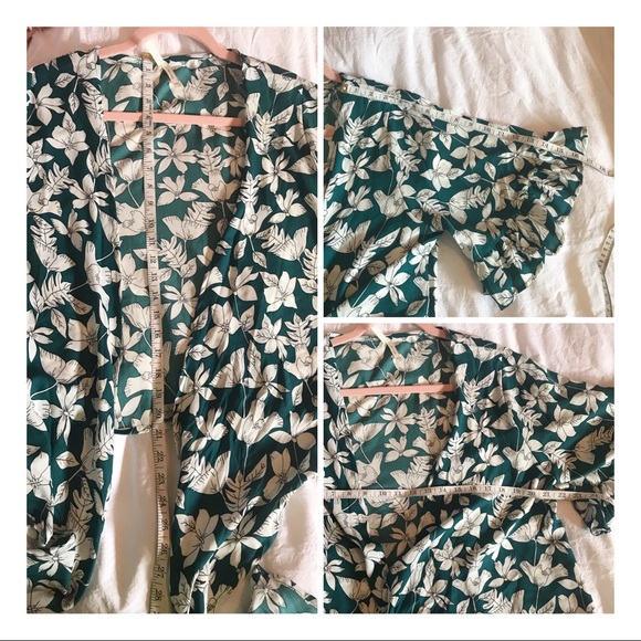 Sold.Tropical vacation wrap top πΏ - Picture 2 of 9